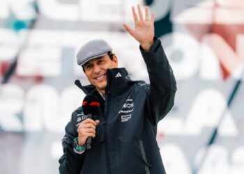 Chefe da Mercedes, Toto Wolff revela soco dado em campeão da Fórmula 1
