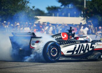 Haas confirma estreia de piloto japonês no carro de F1