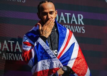 Após alcançar marca negativa na carreira, Lewis Hamilton faz pedido na Ferrari