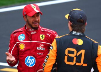Oscar Piastri recebeu ajuda de Lewis Hamilton na Fórmula 1