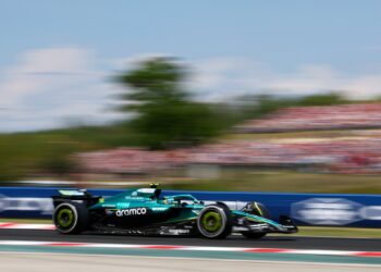Após período de Licença, ex-Ferrari começa os trabalhos na Aston Martin