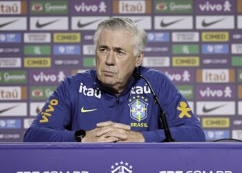 Técnico da Seleção: Carlo Ancelotti tem preferência quando assunto é carro