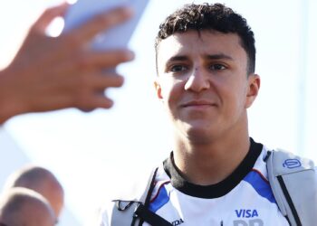 Isack Hadjar se manifesta sobre vaga na Red Bull em 2026