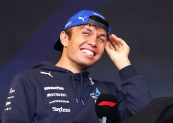 Após punição para Albon, ranking de penalizações da F1 foi atualizado