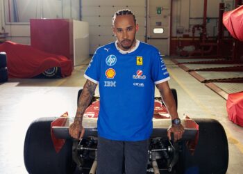 Chefão da F1 aponta Lewis Hamilton como o maior