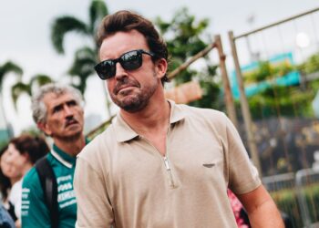 Oficial: Fernando Alonso encerra jornada na Fórmula 1