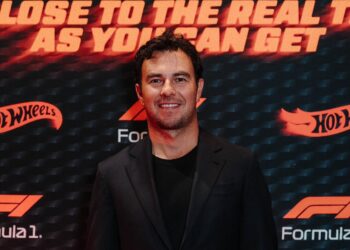 Pérez não quer saber e crava condição que Hamilton não suportaria na F1