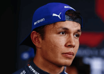 Confirmado: Alex Albon vai correr em outro carro na F1