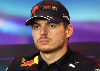 Filial da Red Bull “vira as costas” e nega ajuda para Verstappen