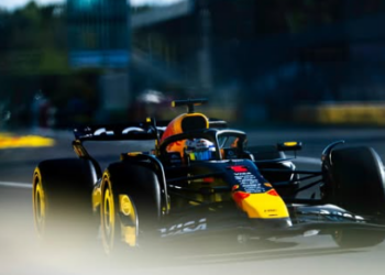 Red Bull bateu o martelo e escolheu substituto de Helmut Marko