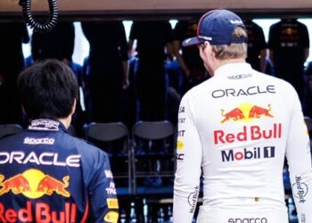 Max Verstappen tem nobre atitude na despedida de Yuki Tsunoda na Red Bull