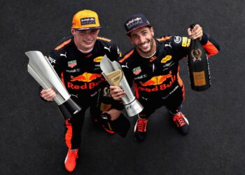 Antigo amuleto de Ricciardo deve estar ao lado de Verstappen em 2026